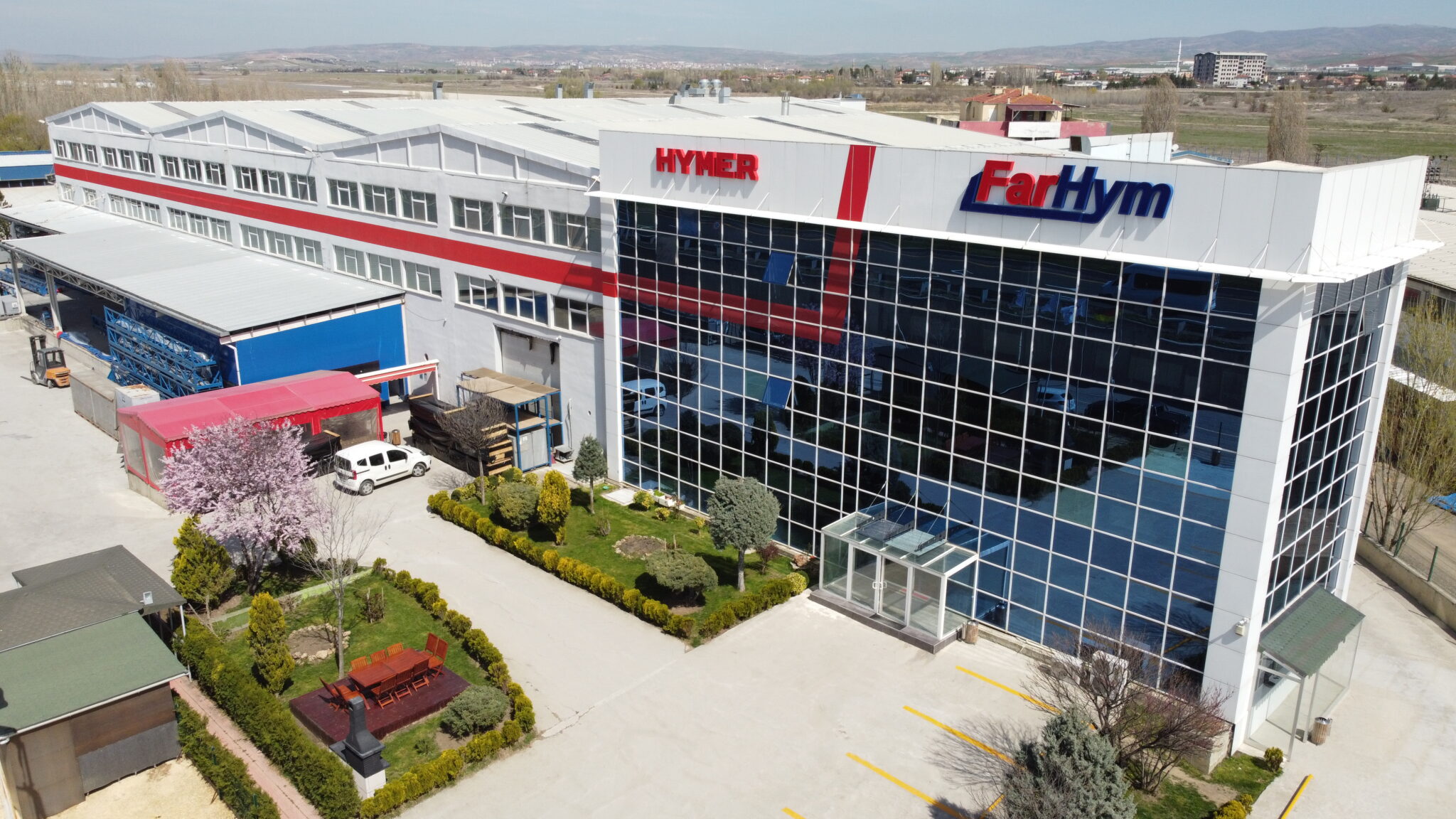 Farhym Otomotiv Ankara Akyurt üretim tesisleri ve genel merkezi binası
